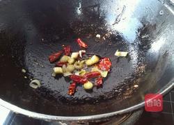 黄芽菜炒平菇的做法图解4