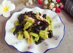 芹菜木耳炒肉