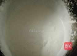 草莓慕斯蛋糕的做法图解6