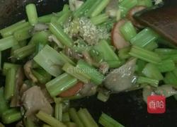 平茹磨炒西芹的做法图解11