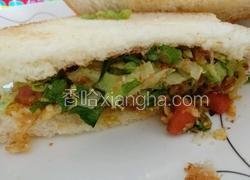 薯片蔬菜三明治