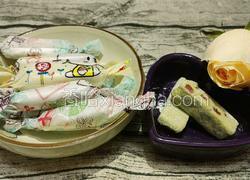 抹茶味草莓牛轧糖
