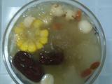 银耳莲子汤