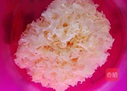 豆皮炒双耳的做法图解2