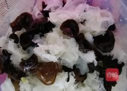 豆皮炒双耳的做法图解12