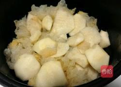 冰糖银耳雪梨的做法图解4