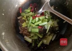 芹菜炒肉丝的做法图解4