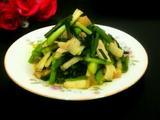 大蒜炒咸肉丝