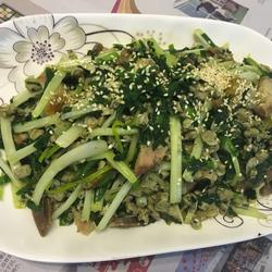 韭菜蚬肉烧肉鸭肾炒翘头的做法[图]