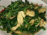 菠菜炒鸡蛋
