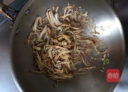 豆腐皮炒香菜的做法图解6