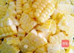 玉米韭菜胡萝卜水饺的做法图解3