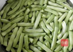 豆角肉叉锅的做法图解1