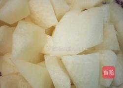 红烧牛腩萝卜的做法图解2