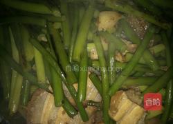 蒜苔炒烧肉的做法图解9