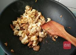菜花炒肉的做法图解7