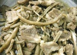 鲜茶树菇炒肉