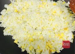 辣白菜炒饭的做法图解4