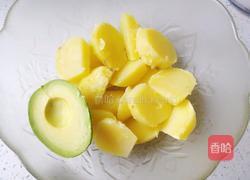 鸡汁牛油果土豆泥的做法图解4