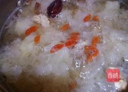红枣香妃银耳羹的做法图解3