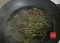 香椿炒蛋的做法图解3