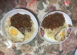 牛肉鸡蛋番茄酱意大利面
