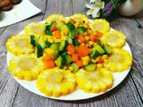 胡萝卜黄瓜炒玉米的做法[图]