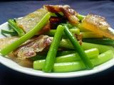 蒜苔炒腊肉