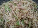包菜肉丝炒面