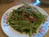 芹菜炒粉条
