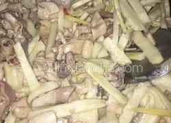 酸笋炒鸡杂