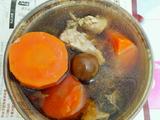 胡萝卜瘦肉炖汤