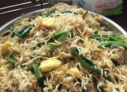 顺顺鸡蛋酱油炒面