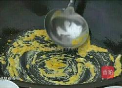 咸蛋黄炒菠菜的做法图解4
