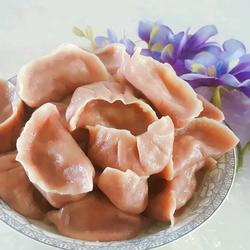 甜菜汁面饺子