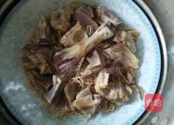 腊味鸭腿蒸千张丝的做法图解6