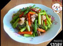 胡萝卜蒜苔炒猪肉