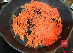 胡萝卜丝炒鸡蛋的做法图解5