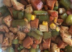 家庭版鸡肉炒三丁