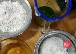 菠菜蛋糕()和这个春天更配哦的做法图解1