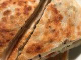 黑芝麻葱油饼的做法[图]