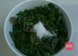 香椿鸡蛋饼的做法图解2