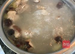 香菇炖鸡的做法图解4