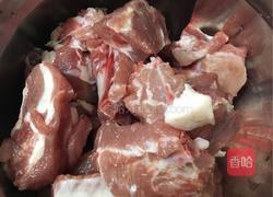 砂锅红烧排骨的做法图解1