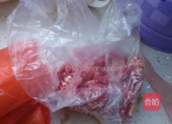 芹菜肉馅锅贴的做法图解2