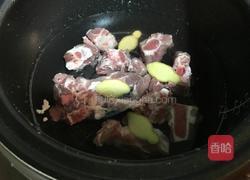 山药豆排骨汤的做法图解3
