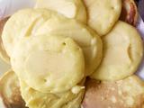 玉米面蛋黄小饼子