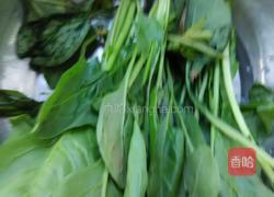 菠菜鸡蛋汤的做法图解1