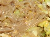 酸辣甘蓝鸡蛋粉丝的做法[图]