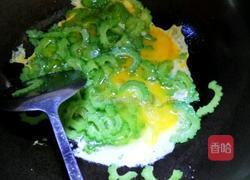 苦瓜炒蛋的做法图解4